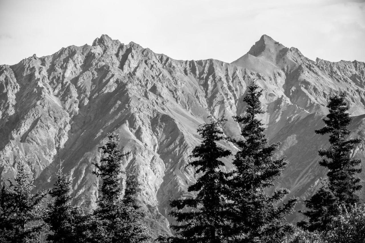 Majestic Valley Wilderness Lodge Sutton-Alpine Exterior photo